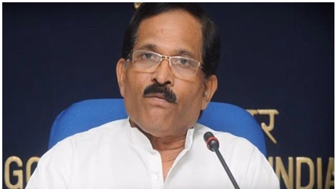 യോഗ പരിശീലിക്കുന്നവർക്ക് കൊവിഡ് ബാധിക്കാനുള്ള സാധ്യത വളരെ കുറവ്; കേന്ദ്രമന്ത്രി ശ്രീപദ് നായിക് യോഗ പരിശീലിക്കുന്നവർക്ക് കൊവിഡ് ബാധിക്കാനുള്ള സാധ്യത വളരെ കുറവ്; കേന്ദ്രമന്ത്രി ശ്രീപദ് നായിക്