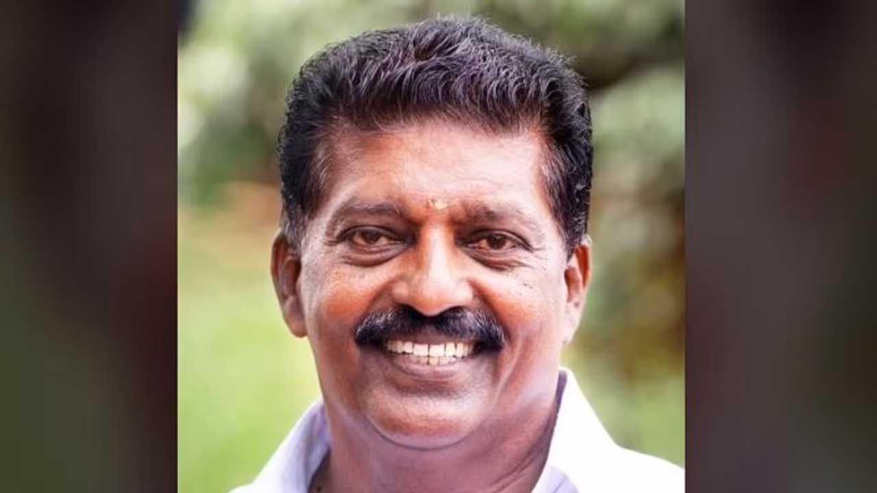 കെപിസിസി ജനറൽ സെക്രട്ടറിയുടെ മരണം: പ്രവാസി മലയാളിക്കെതിരെ സൈബർ ആക്രമണത്തിന് കേസ് കെപിസിസി ജനറൽ സെക്രട്ടറിയുടെ മരണം: പ്രവാസി മലയാളിക്കെതിരെ സൈബർ ആക്രമണത്തിന് കേസ്