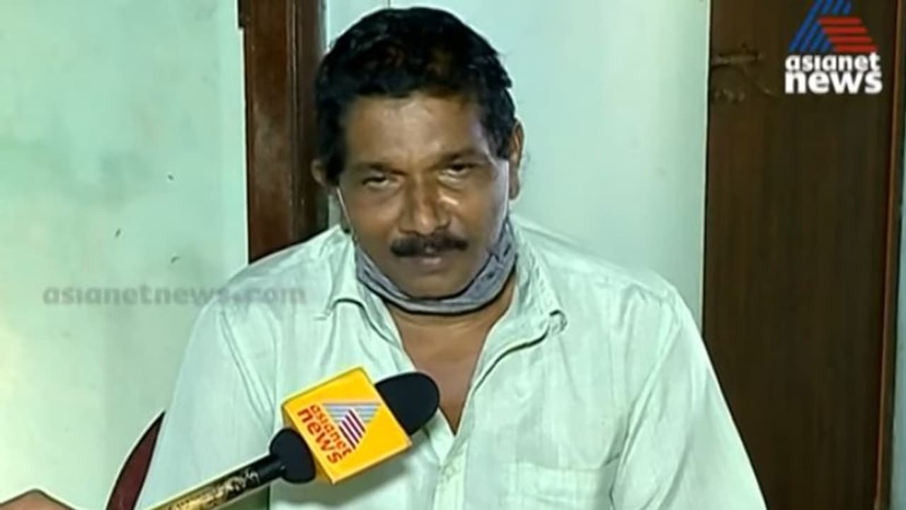 'എന്നെ കൈവിടരുത്'; കരള് മാറ്റിവയ്ക്കല് ശസ്ത്രക്രിയയ്ക്ക് സഹായം തേടി ഓട്ടോ ഡ്രൈവര് 'എന്നെ കൈവിടരുത്'; കരള് മാറ്റിവയ്ക്കല് ശസ്ത്രക്രിയയ്ക്ക് സഹായം തേടി ഓട്ടോ ഡ്രൈവര്
