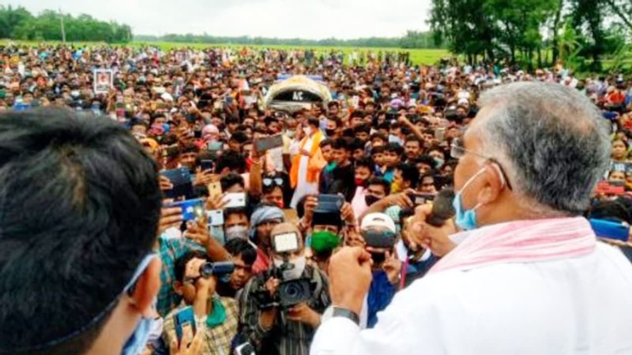 মৃতদেহ নিয়ে মিছিল কেন, দিলীপ ঘোষদের বিরুদ্ধে একাধিক মামলা পুলিশের