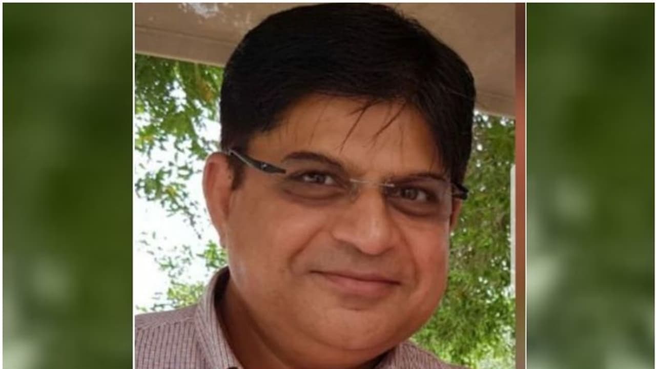 കൊവിഡ് ബാധിച്ച് ഒരു പ്രവാസി മലയാളി കൂടി മരിച്ചു കൊവിഡ് ബാധിച്ച് ഒരു പ്രവാസി മലയാളി കൂടി മരിച്ചു