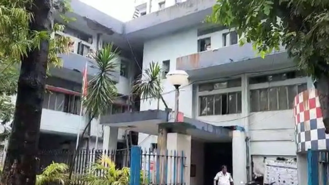 ফের বিধান নগর উত্তর থানায় করোনা পজিটিভ ২ পুলিশ কর্মী, আক্রান্তের সংখ্য়া বেড়ে দাড়াল ৬ ফের বিধান নগর উত্তর থানায় করোনা পজিটিভ ২ পুলিশ কর্মী, আক্রান্তের সংখ্য়া বেড়ে দাড়াল ৬