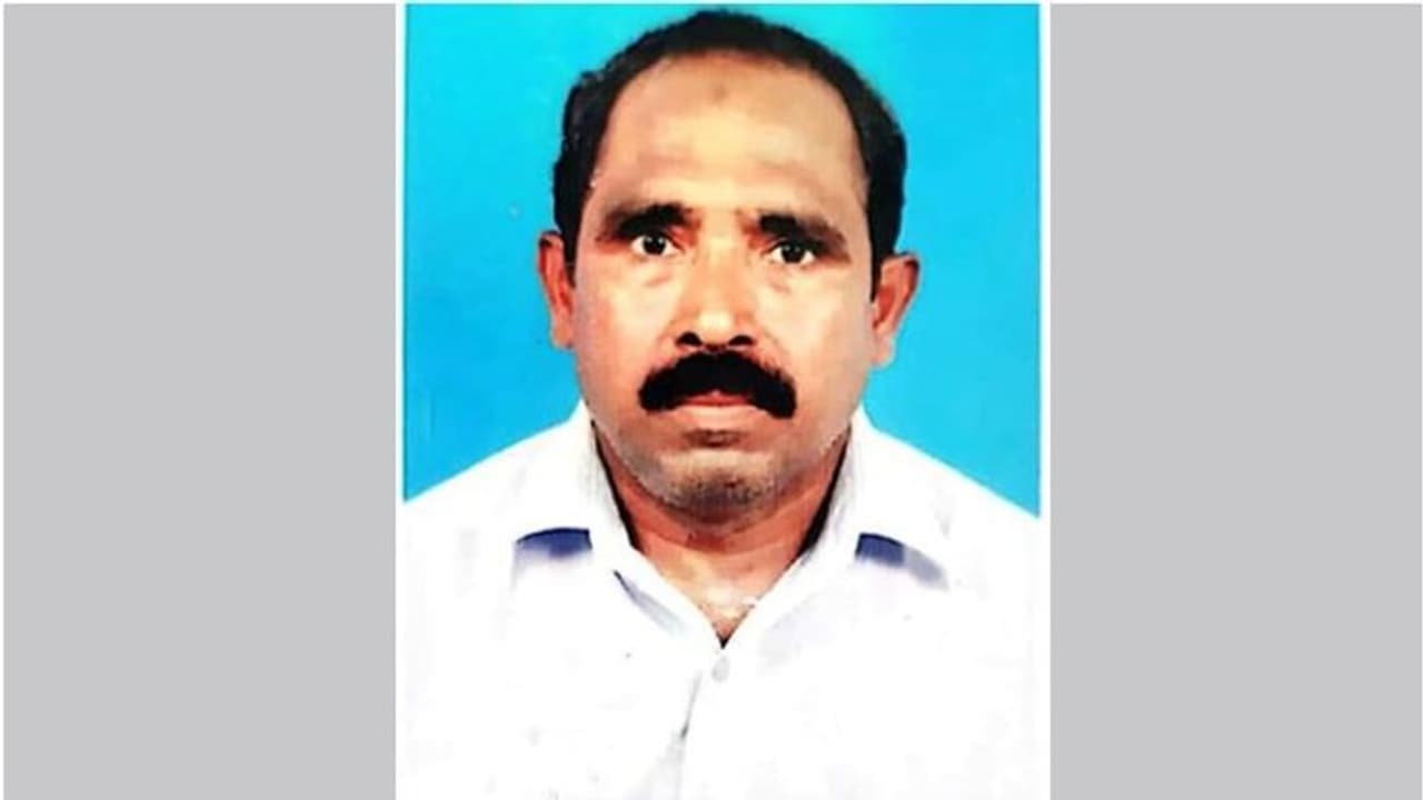 ഹൃദയാഘാതം മൂലം മലയാളി സൗദിയില് മരിച്ചു ഹൃദയാഘാതം മൂലം മലയാളി സൗദിയില് മരിച്ചു