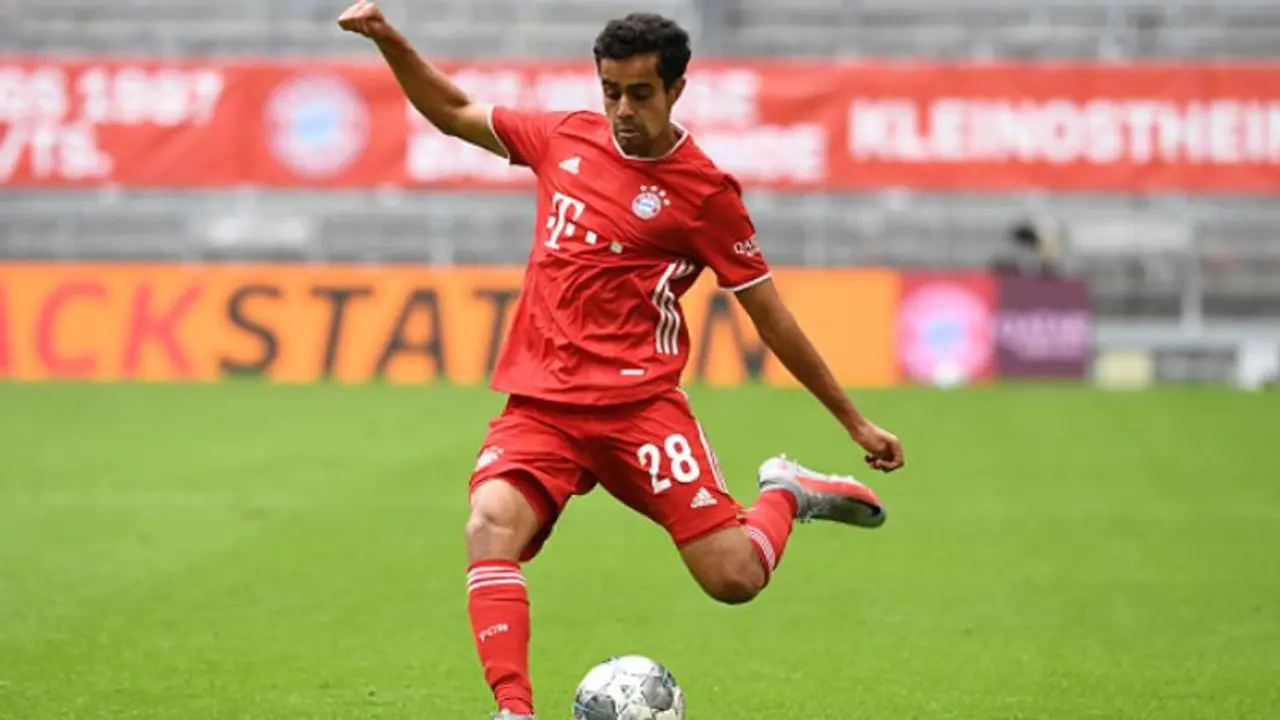 বায়ার্নের প্রথম একাদশে জায়গা করে স্বপ্নপূরণ করলেন ভারতীয় বংশোদ্ভূত সরপ্রীত সিং