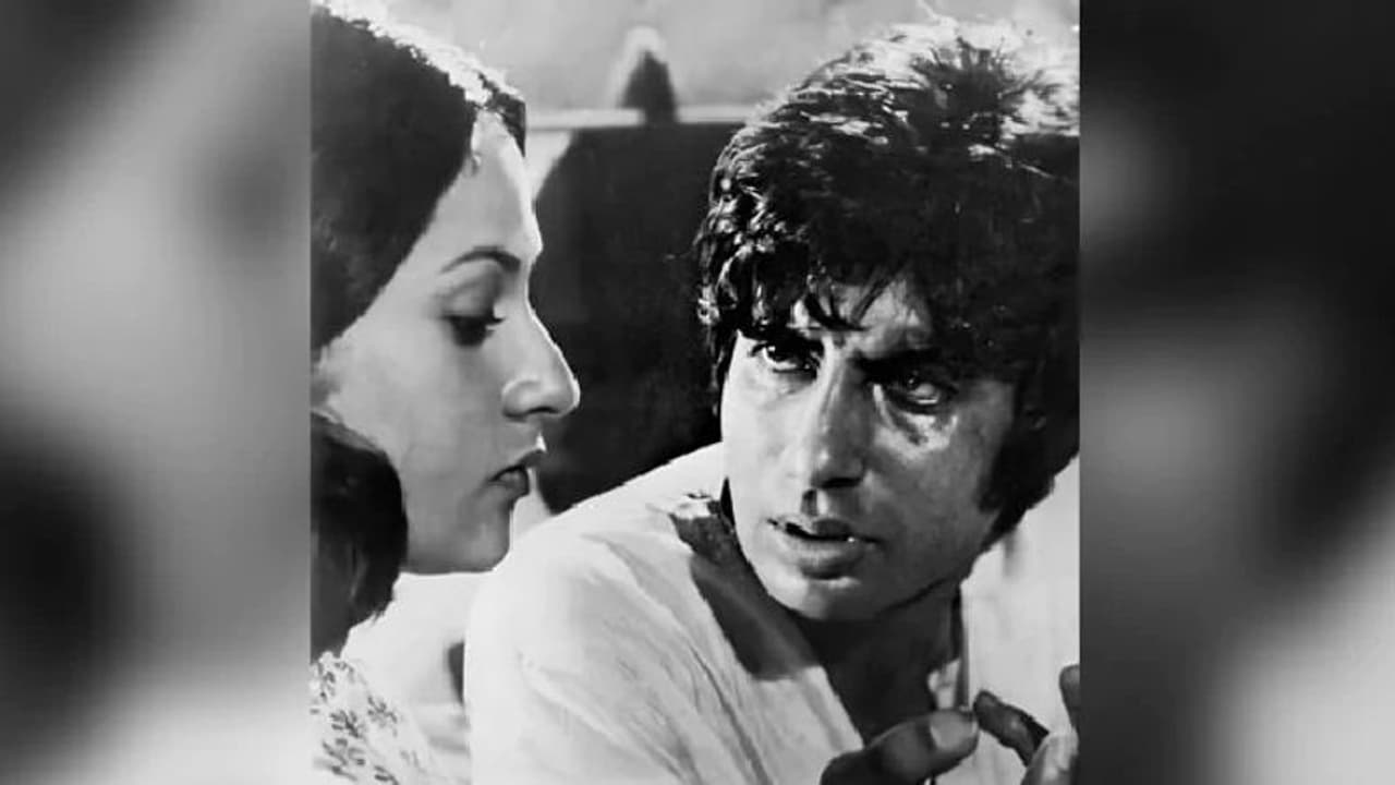 ఫస్ట్ టైం ఆ సీన్ చేసింది అప్పుడే.. జ్ఞాపకాల్లో మెగాస్టార్ ఫస్ట్ టైం ఆ సీన్ చేసింది అప్పుడే.. జ్ఞాపకాల్లో మెగాస్టార్