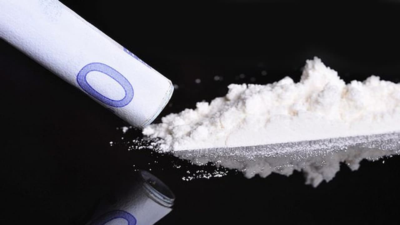 ಮಾದಕ ವಸ್ತು ದಂಧೆ: ನೈಜೀರಿಯಾ ಪ್ರಜೆ ಸೇರಿ 15 ಮಂದಿ ಬಂಧನ ಮಾದಕ ವಸ್ತು ದಂಧೆ: ನೈಜೀರಿಯಾ ಪ್ರಜೆ ಸೇರಿ 15 ಮಂದಿ ಬಂಧನ