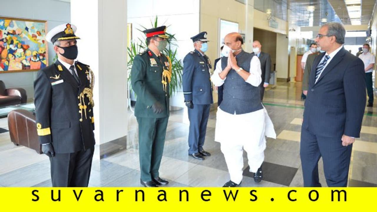 ಚೀನಾ ಭಾರತ ಗಡಿ ಬಿಕ್ಕಟ್ಟಿನ ನಡುವೆ ರಷ್ಯಾ ತಲುಪಿದ ರಕ್ಷಣಾ ಸಚಿವ ರಾಜನಾಥ್ ಸಿಂಗ್!