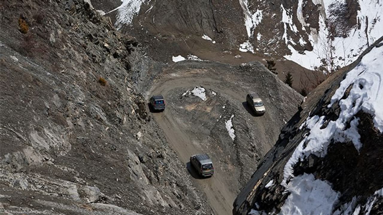 লাদাখে আরও সেনা বাড়াচ্ছে ভারত, রীতিমত যুদ্ধকালীন তৎপরতা শুরু সীমান্তে লাদাখে আরও সেনা বাড়াচ্ছে ভারত, রীতিমত যুদ্ধকালীন তৎপরতা শুরু সীমান্তে
