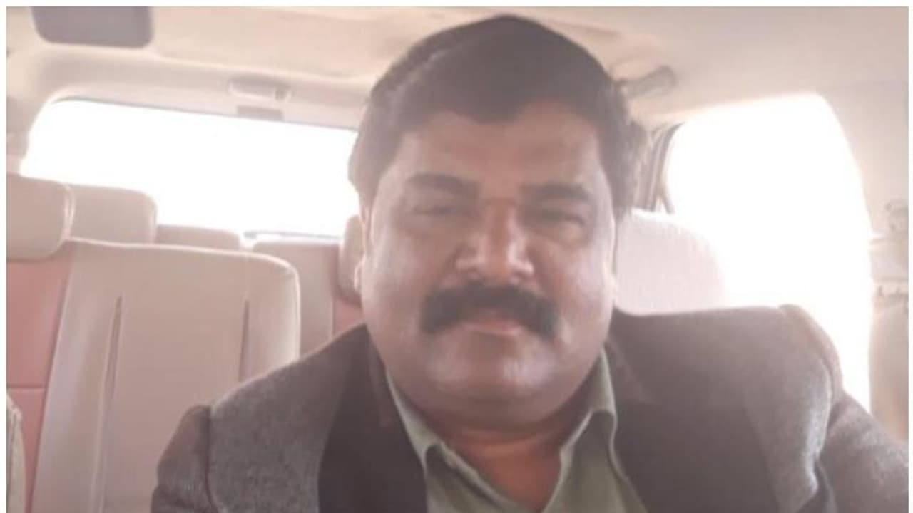 കൊവിഡ് ബാധിച്ച് ചികിത്സയിലായിരുന്ന പ്രവാസി സാമൂഹിക പ്രവർത്തകൻ മരിച്ചു കൊവിഡ് ബാധിച്ച് ചികിത്സയിലായിരുന്ന പ്രവാസി സാമൂഹിക പ്രവർത്തകൻ മരിച്ചു