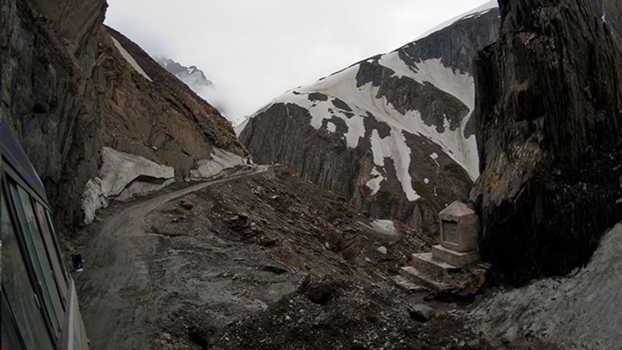 গালওয়ানের ওপার থেকে লানাক লা, বাড়ছে ড্রাগনের নিঃশ্বাস, রীতিমত যুদ্ধের দামামা বাজাচ্ছে চিন