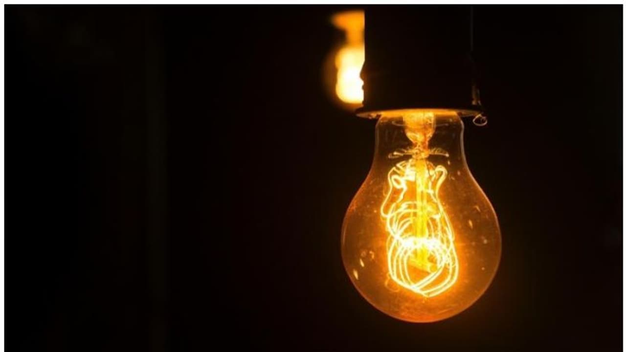 20 വർഷമായി ഇരുട്ടിൽ കഴിയുന്ന ഒരു സമൂഹം, ഒടുവിൽ വെളിച്ചമെത്തിയതിന്‍റെ സന്തോഷം...