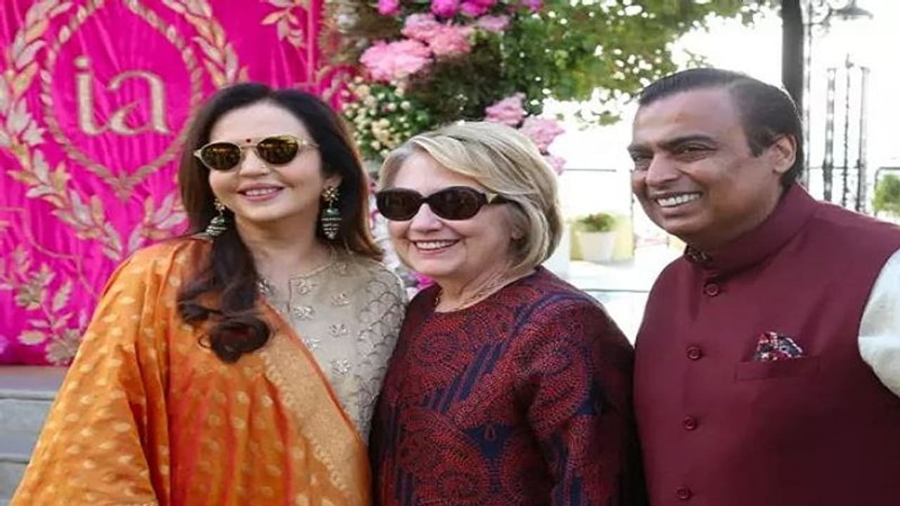 ముకేష్ అంబానీ సంపాదన నిమిషానికి ఎంతో తెలుసా... ముకేష్ అంబానీ సంపాదన నిమిషానికి ఎంతో తెలుసా...