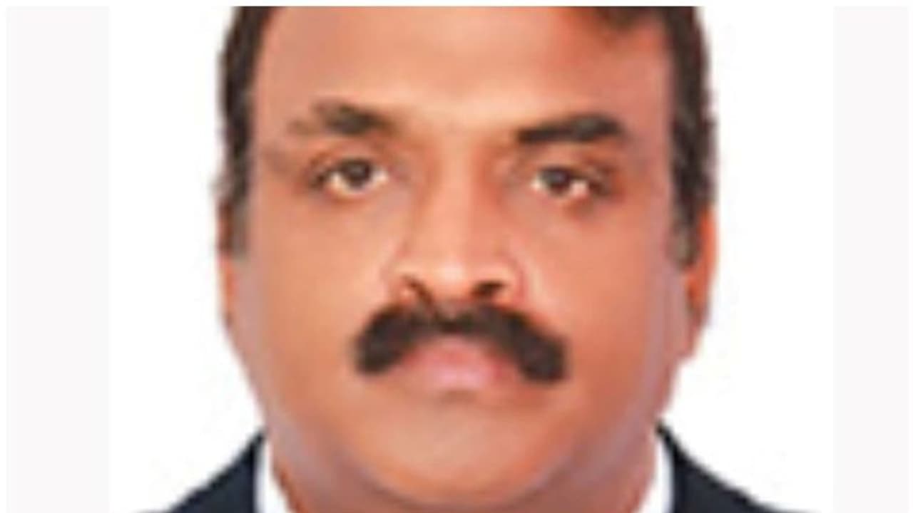 ഷാര്ജയില് മലയാളി വ്യവസായിയെ മരിച്ച നിലയില് കണ്ടെത്തി ഷാര്ജയില് മലയാളി വ്യവസായിയെ മരിച്ച നിലയില് കണ്ടെത്തി