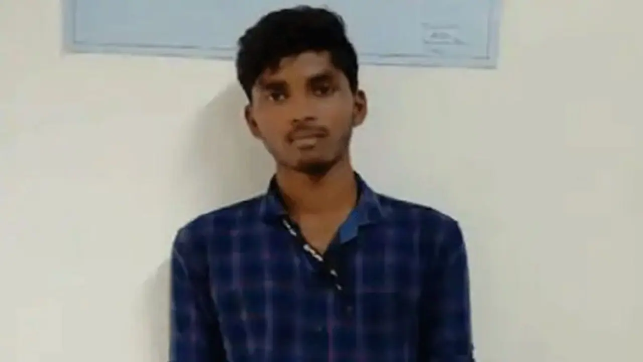 22 வயதான 108 ஆம்புலன்ஸ் உதவியாளர் மரணம்... திருப்பூரில் கொரோனாவுக்கு முதல் உயிரிழப்பு..! 22 வயதான 108 ஆம்புலன்ஸ் உதவியாளர் மரணம்... திருப்பூரில் கொரோனாவுக்கு முதல் உயிரிழப்பு..!