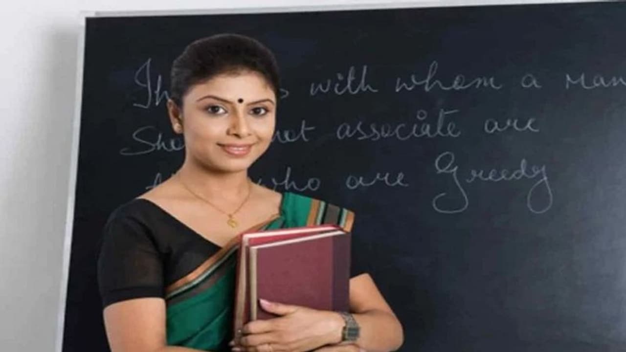 69000 शिक्षक भर्ती: जीत गए आरक्षित वर्ग के अभ्यर्थी, 6 जनवरी को जारी किए जाएंगे नियुक्ति पत्र 69000 शिक्षक भर्ती: जीत गए आरक्षित वर्ग के अभ्यर्थी, 6 जनवरी को जारी किए जाएंगे नियुक्ति पत्र