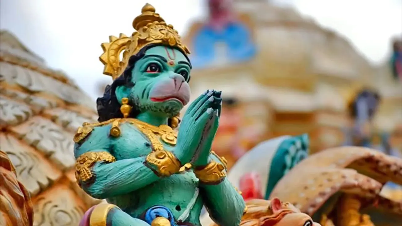 hanuman chalisa path under peepal hanuman chalisa path under peepal