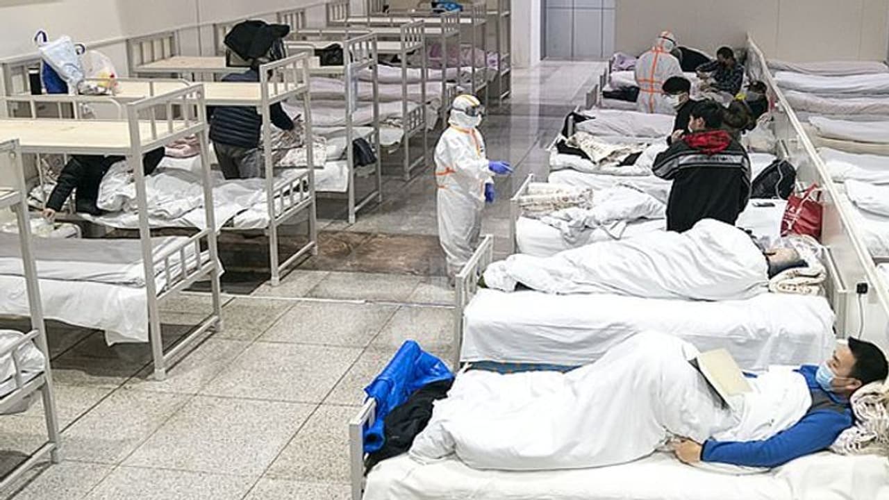 மகாராஷ்டிராவை மரண காட்டு காட்டும் கொரோனா..! இன்று ஒரே நாளில் மேலும் 9615 பேருக்கு தொற்று மகாராஷ்டிராவை மரண காட்டு காட்டும் கொரோனா..! இன்று ஒரே நாளில் மேலும் 9615 பேருக்கு தொற்று