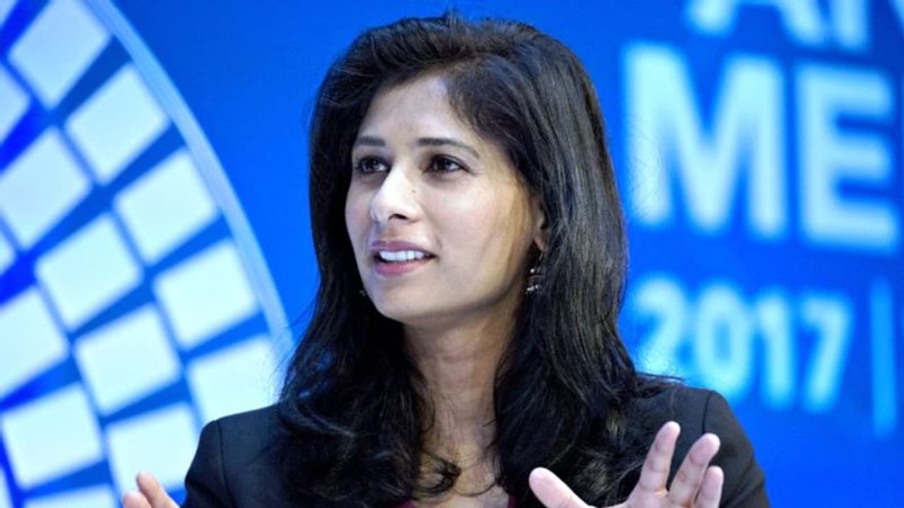 चालू वित्तिय वर्ष में देश की GDP 10.3 प्रतिशत तक गिरेगी, साल 2021 में 8.8 प्रतिशत की होगी बढ़त : IMF चालू वित्तिय वर्ष में देश की GDP 10.3 प्रतिशत तक गिरेगी, साल 2021 में 8.8 प्रतिशत की होगी बढ़त : IMF