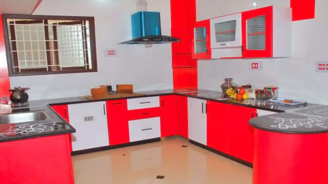 Vastu Tips: కిచెన్ లో ఈ పొరపాట్లు చేయకండి..! Vastu Tips: కిచెన్ లో ఈ పొరపాట్లు చేయకండి..!