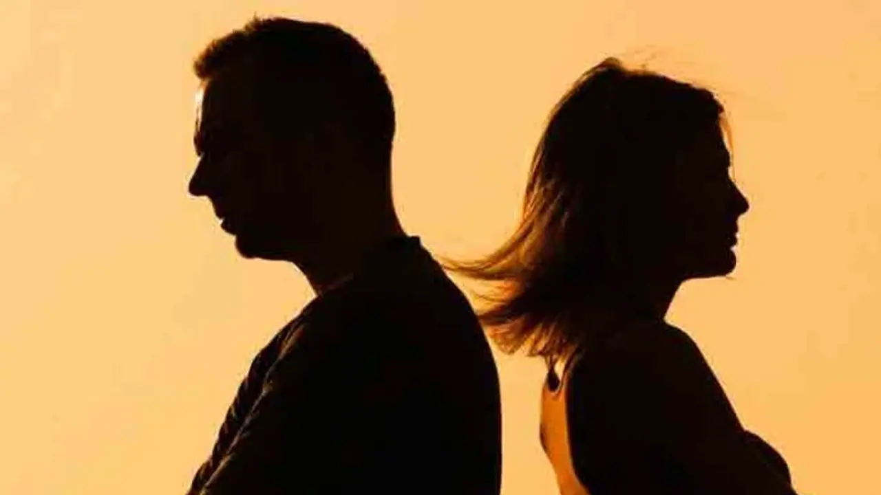 భార్యభర్తల మధ్య గొడవ.. పిల్లలను చెరువులోకి తోసేసి.. భార్యభర్తల మధ్య గొడవ.. పిల్లలను చెరువులోకి తోసేసి..