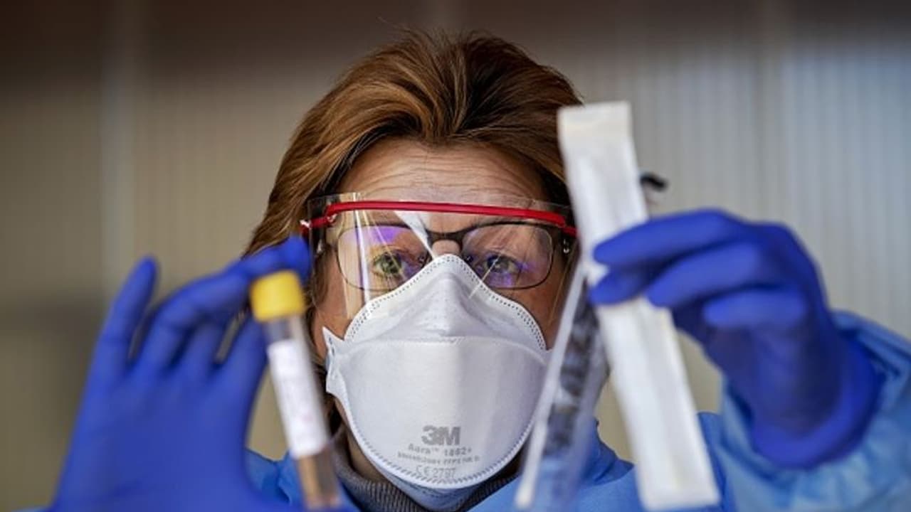 ಕೊರೋನಾಗೆ ಕೋಲಾರದಲ್ಲಿ ಮೊದಲ ಬಲಿ ಕೊರೋನಾಗೆ ಕೋಲಾರದಲ್ಲಿ ಮೊದಲ ಬಲಿ