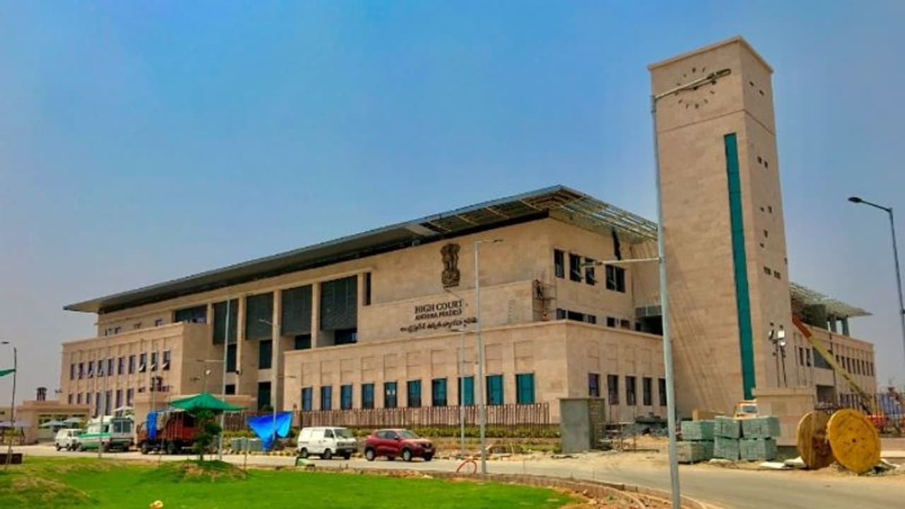 కోర్టు ధిక్కరణ కేసు : హైకోర్టుకు ఏపీ డీజీపీ.. కౌంటర్ దాఖలుకు సమయం.. 