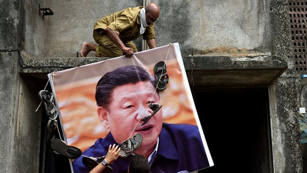 चीन को ऐसे मिलेगा हरकतों का जवाब, इस गांव ने चीनी सामानों की खरीद और बिक्री पर लगाई रोक चीन को ऐसे मिलेगा हरकतों का जवाब, इस गांव ने चीनी सामानों की खरीद और बिक्री पर लगाई रोक