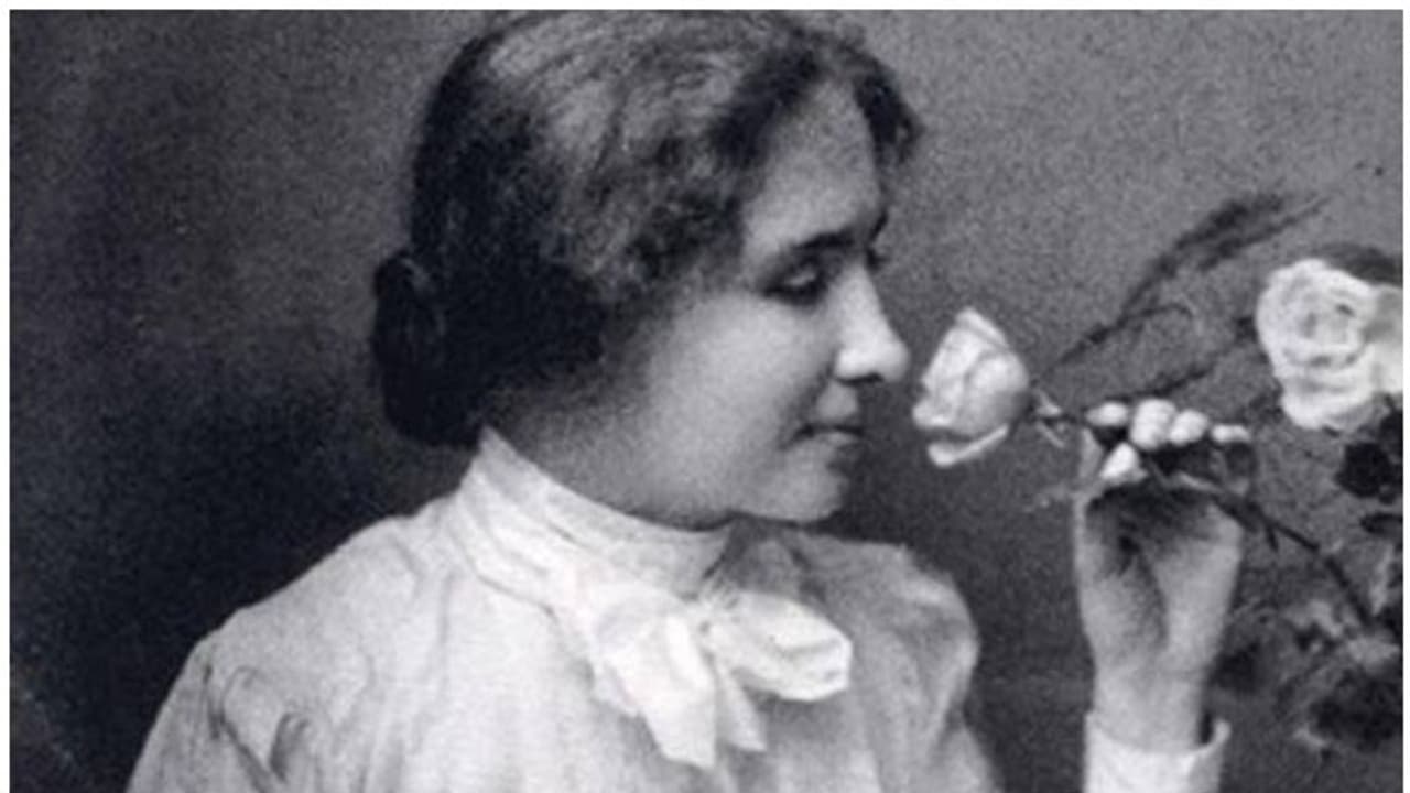 അത്ഭുതപ്രതിഭ, ഒരിക്കല് കണ്ടാല് ആരും മറക്കാത്ത വ്യക്തിത്വം, ലോകത്തിനാകെ പ്രചോദനം; ആരാണ് ഹെലന് കെല്ലര്? അത്ഭുതപ്രതിഭ, ഒരിക്കല് കണ്ടാല് ആരും മറക്കാത്ത വ്യക്തിത്വം, ലോകത്തിനാകെ പ്രചോദനം; ആരാണ് ഹെലന് കെല്ലര്?