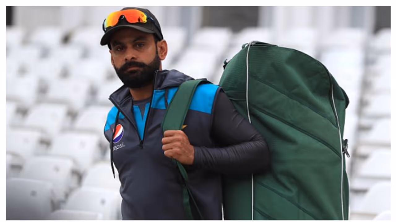 পজেটিভ,নেগেটিভ,পজেটিভ,রহস্যের অপর নাম মহম্মদ হাফিজের করোনা টেস্ট রিপোর্ট