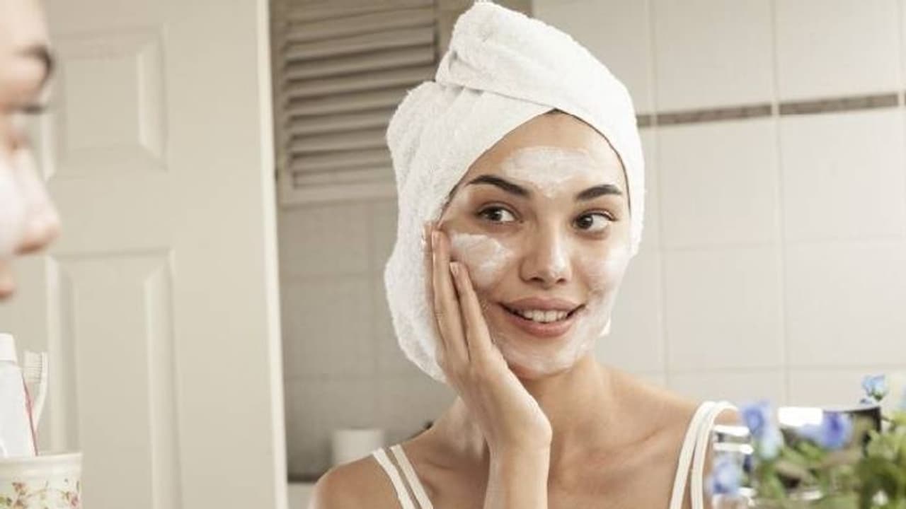 വരണ്ട ചര്‍മ്മമാണോ? പരിഹാരം തലേന്നത്തെ ചപ്പാത്തിയിലുണ്ട് !