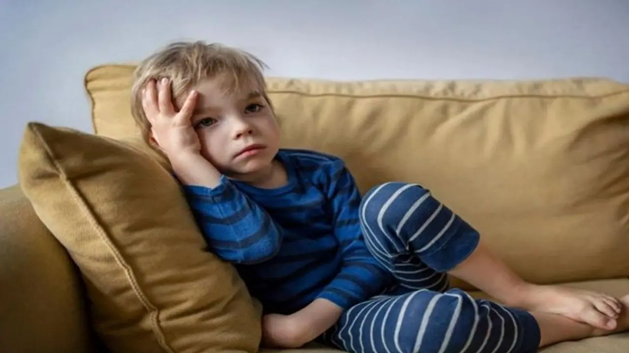 क्या बच्चे रहते हैं उदास, इन 5 टिप्स की मदद से बनाएं घर में हंसी खुशी का माहौल क्या बच्चे रहते हैं उदास, इन 5 टिप्स की मदद से बनाएं घर में हंसी खुशी का माहौल