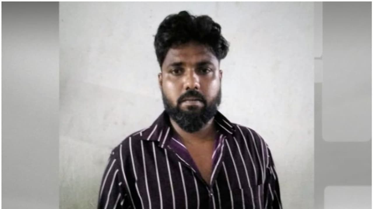 ഇരട്ടക്കുട്ടികളുടെ അമ്മയുടെ ആത്മഹത്യ, ഭീഷണിയില് മനം നൊന്ത്; ഭര്ത്താവ് പിടിയില് ഇരട്ടക്കുട്ടികളുടെ അമ്മയുടെ ആത്മഹത്യ, ഭീഷണിയില് മനം നൊന്ത്; ഭര്ത്താവ് പിടിയില്