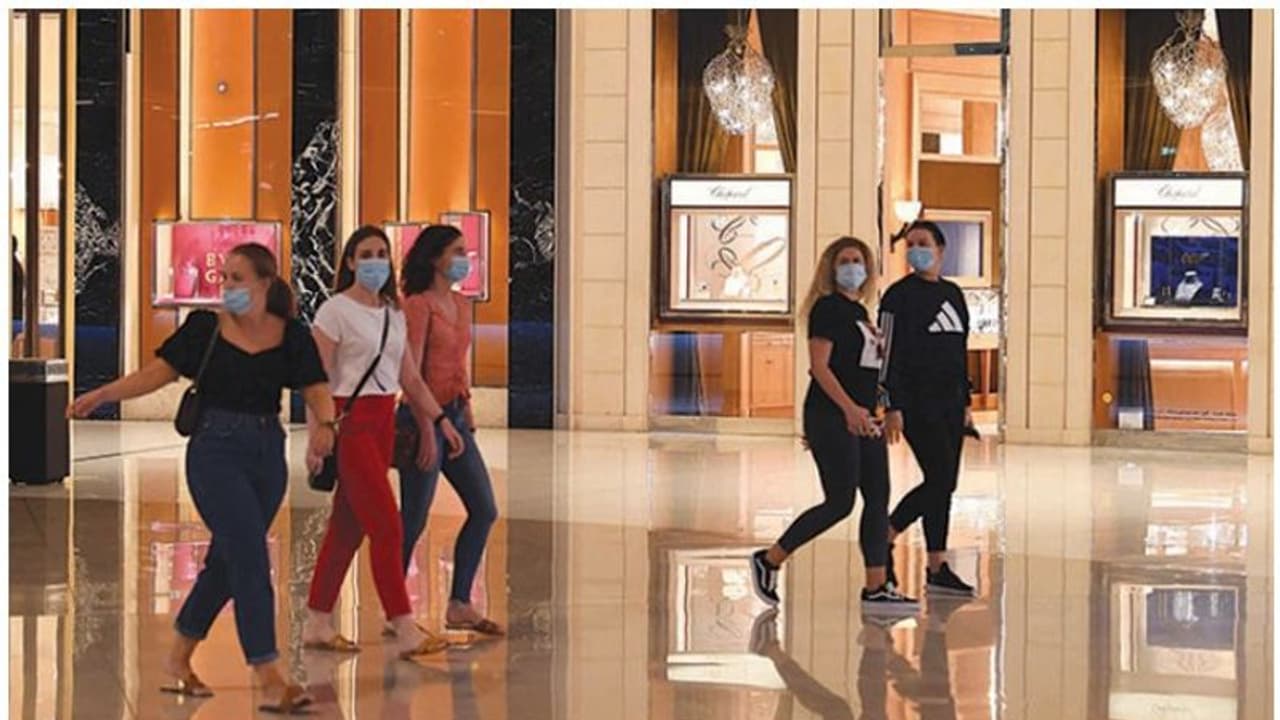 യുഎഇയിലെ കൊവിഡ് നിയന്ത്രണങ്ങളില് കൂടുതല് ഇളവുകള് അനുവദിച്ചു യുഎഇയിലെ കൊവിഡ് നിയന്ത്രണങ്ങളില് കൂടുതല് ഇളവുകള് അനുവദിച്ചു