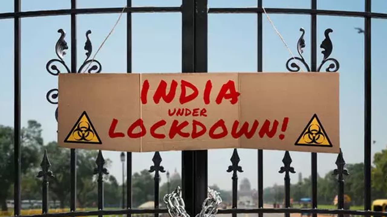 कोरोना : बंगाल और झारखंड के बाद महाराष्ट्र ने 31 जुलाई तक बढ़ाया लॉकडाउन, जानें क्या हैं नए नियम कोरोना : बंगाल और झारखंड के बाद महाराष्ट्र ने 31 जुलाई तक बढ़ाया लॉकडाउन, जानें क्या हैं नए नियम