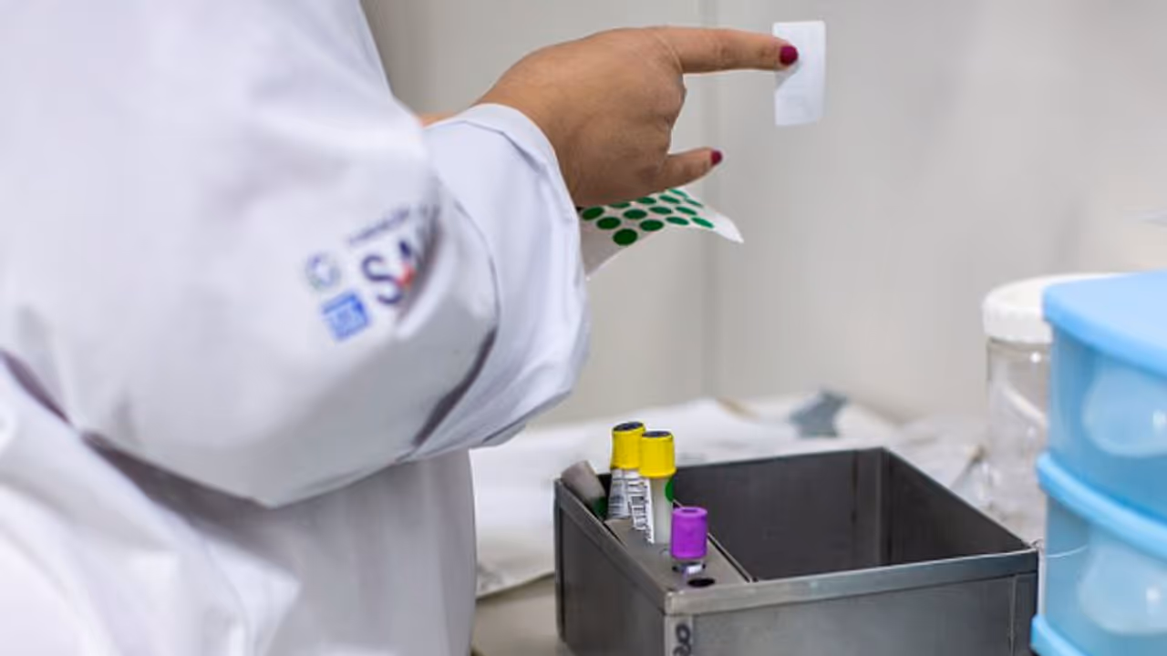 അതിവേഗം പടരും; എയ്ഡ്‌സ് രോഗത്തിന് കാരണമാവുന്ന എച്ച്ഐവിയുടെ പുതിയ വകഭേദത്തെ കണ്ടെത്തി