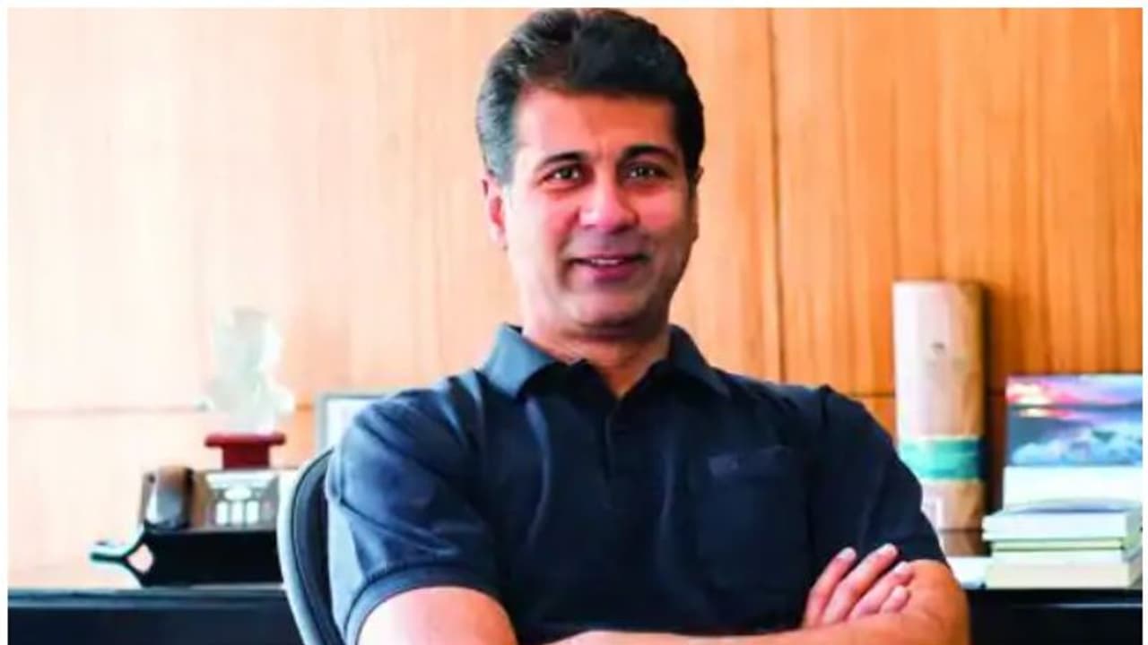 വീടുകളിലിരിക്കുന്ന ജീവനക്കാര്ക്ക് വേതനം നല്കി എത്രകാലം മുന്നോട്ട് പോകാനാവും:രാജീവ് ബജാജ് വീടുകളിലിരിക്കുന്ന ജീവനക്കാര്ക്ക് വേതനം നല്കി എത്രകാലം മുന്നോട്ട് പോകാനാവും:രാജീവ് ബജാജ്