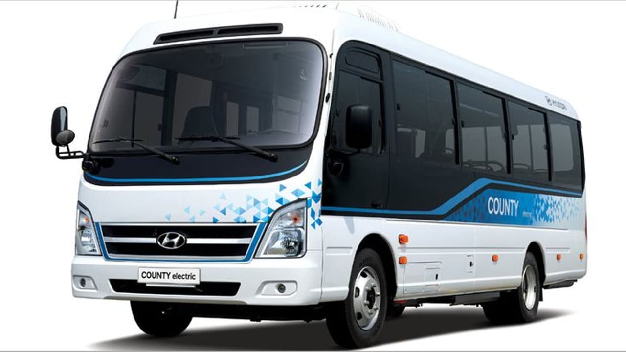 യാത്രക്കാര് വാതില്ക്കലാണോ? ഈ ബസ് ഒരടി നീങ്ങില്ല! യാത്രക്കാര് വാതില്ക്കലാണോ? ഈ ബസ് ഒരടി നീങ്ങില്ല!