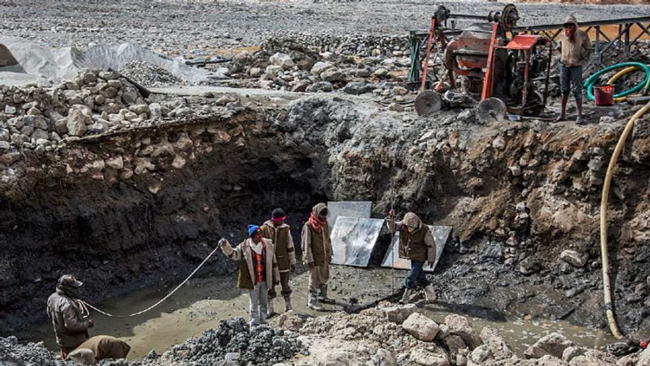 কেটে ফেলা হবে জঙ্গল, উত্তরাখণ্ডেও সীমান্তে চিনকে ঠেকাতে নয়া পদক্ষেপ মোদী সরকারের কেটে ফেলা হবে জঙ্গল, উত্তরাখণ্ডেও সীমান্তে চিনকে ঠেকাতে নয়া পদক্ষেপ মোদী সরকারের