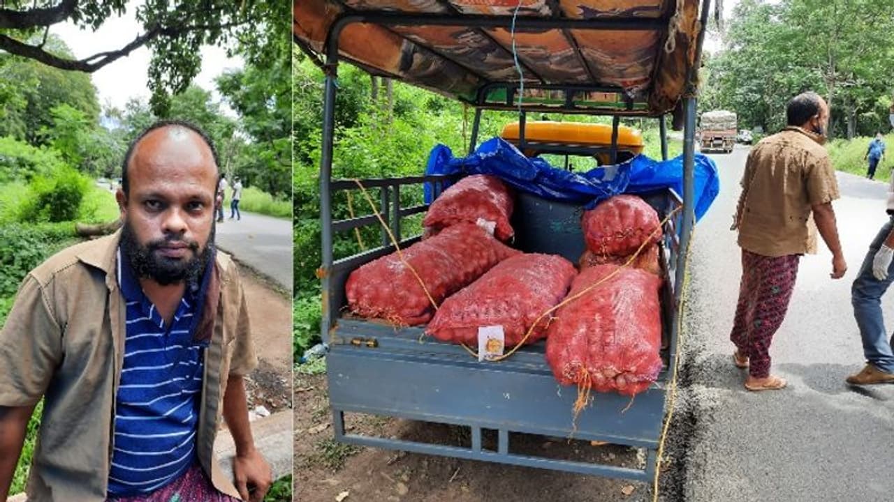 ബത്തേരിയിൽ തക്കാളിപ്പെട്ടിയിൽ ഒളിപ്പിച്ച് കടത്തിയ അരക്കോടിയോളം രൂപയുടെ കുഴൽപ്പണം പിടികൂടി ബത്തേരിയിൽ തക്കാളിപ്പെട്ടിയിൽ ഒളിപ്പിച്ച് കടത്തിയ അരക്കോടിയോളം രൂപയുടെ കുഴൽപ്പണം പിടികൂടി