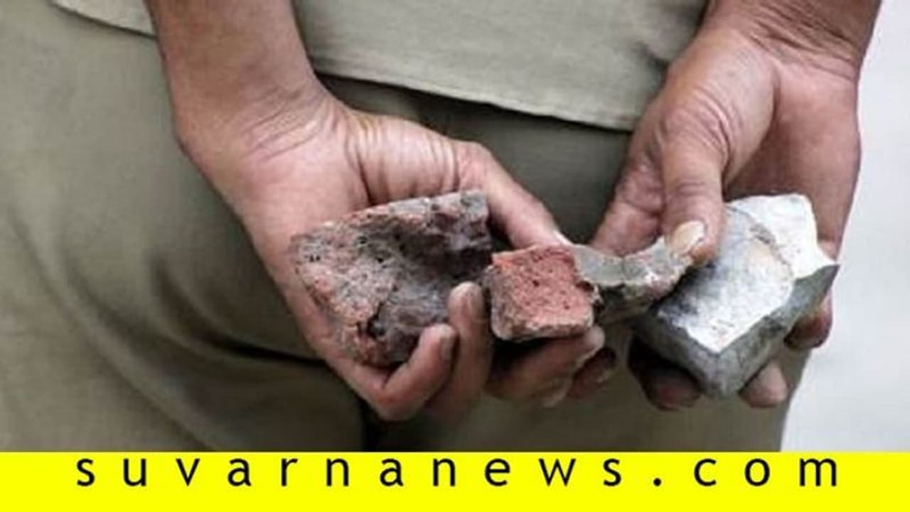 ಮುಂಡರಗಿ: ಹಣ ಕೊಡುವ ವಿಚಾರ, ಟೋಲ್ನಾಕಾ ಸಿಬ್ಬಂದಿ ಜೊತೆ ವಾಹನ ಸವಾರರ ಮಾರಾಮಾರಿ ಮುಂಡರಗಿ: ಹಣ ಕೊಡುವ ವಿಚಾರ, ಟೋಲ್ನಾಕಾ ಸಿಬ್ಬಂದಿ ಜೊತೆ ವಾಹನ ಸವಾರರ ಮಾರಾಮಾರಿ