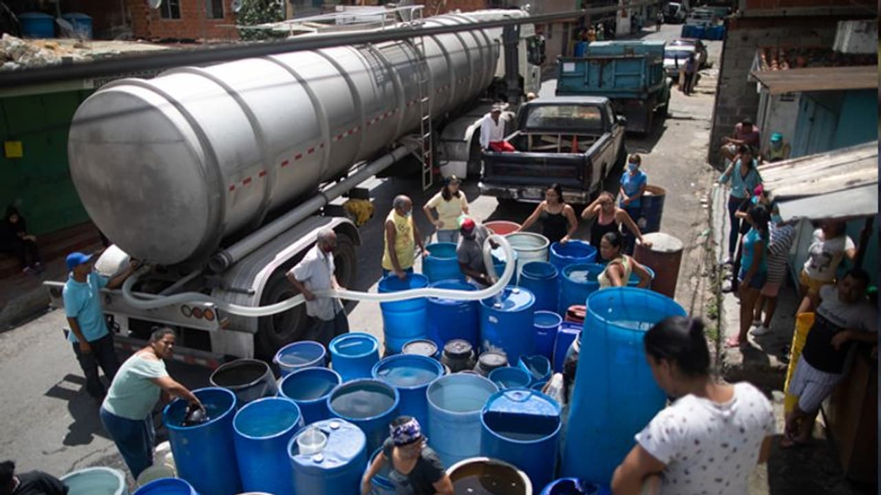 ఏమిటీ... బెంగళూరులో వర్షం కురిసి అన్ని రోజులయ్యిందా..! ఏమిటీ... బెంగళూరులో వర్షం కురిసి అన్ని రోజులయ్యిందా..!