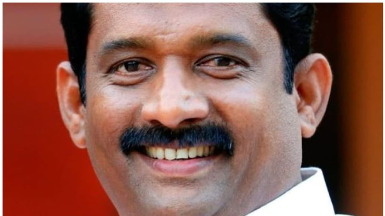 അഷ്ക്കര് അലി എന്ന വ്യാജപേരില് വിളിച്ചാണ് താരങ്ങളുടെ നമ്പര് ചോദിച്ചത്, വെളിപ്പെടുത്തലുമായി ഷാജി പട്ടിക്കര അഷ്ക്കര് അലി എന്ന വ്യാജപേരില് വിളിച്ചാണ് താരങ്ങളുടെ നമ്പര് ചോദിച്ചത്, വെളിപ്പെടുത്തലുമായി ഷാജി പട്ടിക്കര