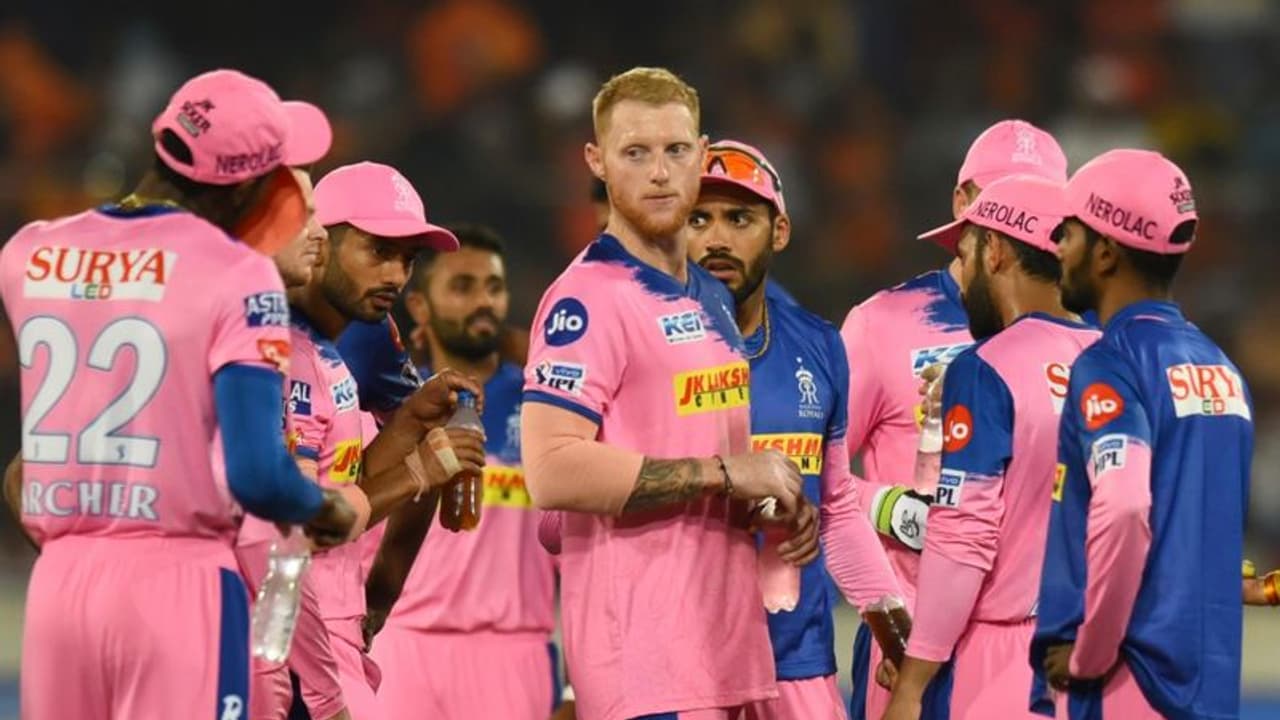 IPL 2022 Update: इस बार मैदान पर दिखाई नहीं देंगे वर्ल्ड क्रिकेट के स्टार्स, जानें नीलामी से जुड़ी खास जानकारी IPL 2022 Update: इस बार मैदान पर दिखाई नहीं देंगे वर्ल्ड क्रिकेट के स्टार्स, जानें नीलामी से जुड़ी खास जानकारी