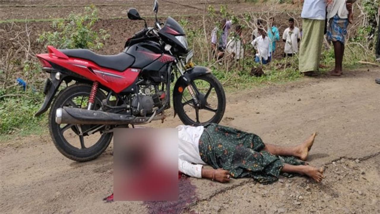 కృష్ణా జిల్లాలో కిరాతకం... టిడిపి ఎంపిటీసి అభ్యర్థి దారుణ హత్య కృష్ణా జిల్లాలో కిరాతకం... టిడిపి ఎంపిటీసి అభ్యర్థి దారుణ హత్య