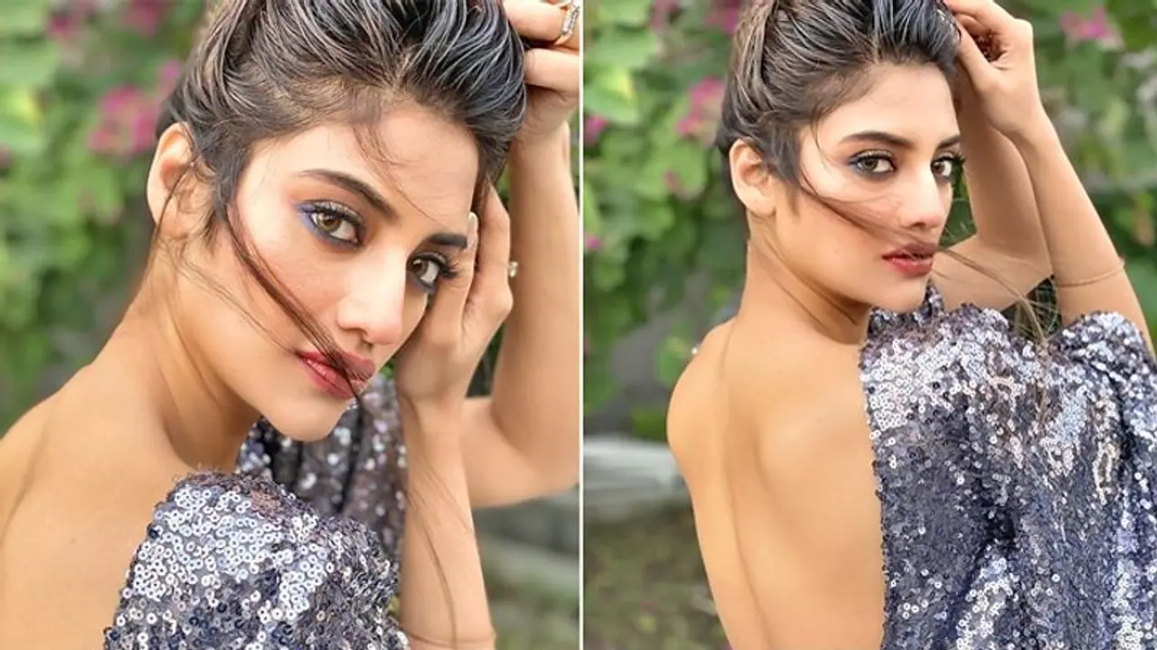 মাধুরী নন, এবার সাজন সাজন গানে নেচে ভাইরাল নুসরত, দেখুন বং ডিভার ভিডিও মাধুরী নন, এবার সাজন সাজন গানে নেচে ভাইরাল নুসরত, দেখুন বং ডিভার ভিডিও