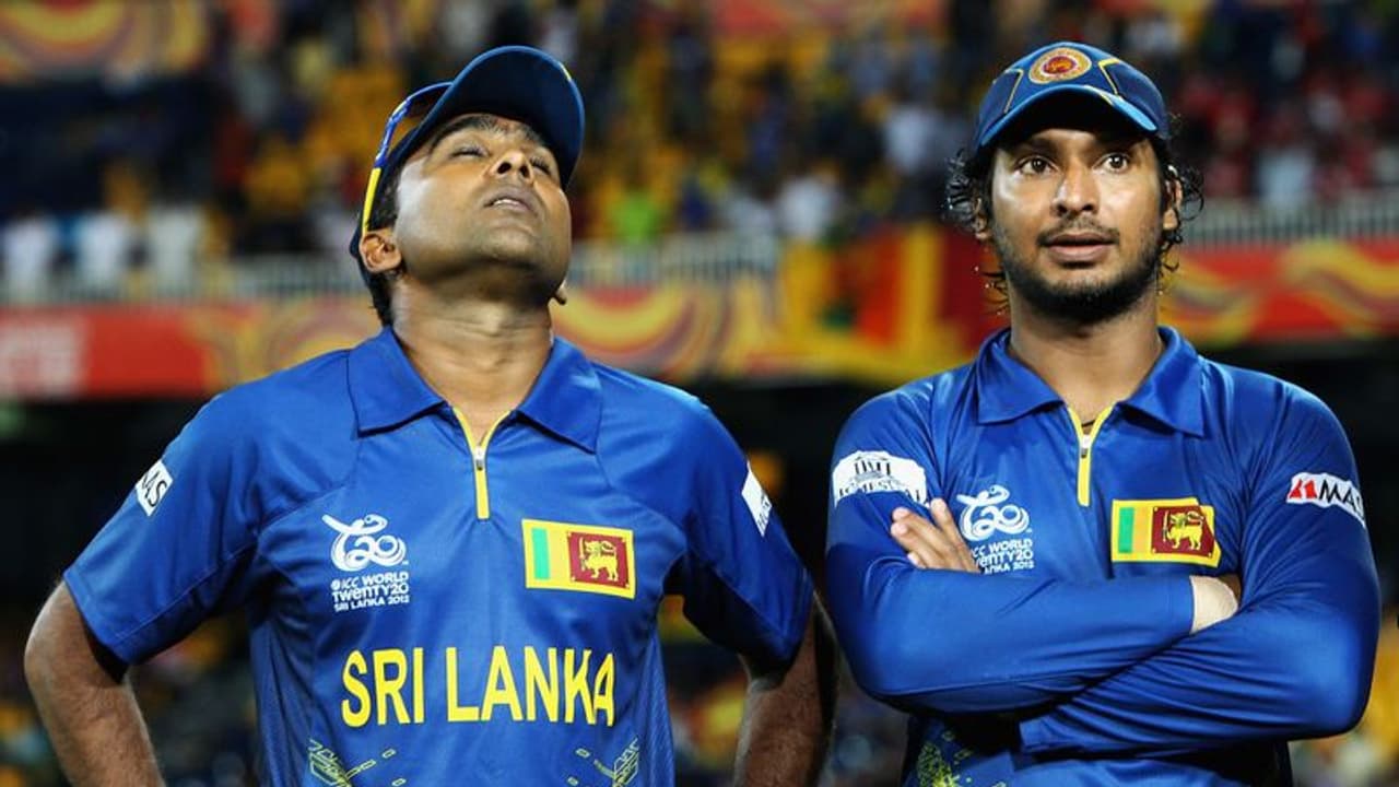 Sri Lanka Crisis: లంకలో నిరసకారులకు ఐపీఎల్ కోచ్ ల మద్దతు.. నిరసనల్లో కుమార సంగక్కర భార్య Sri Lanka Crisis: లంకలో నిరసకారులకు ఐపీఎల్ కోచ్ ల మద్దతు.. నిరసనల్లో కుమార సంగక్కర భార్య