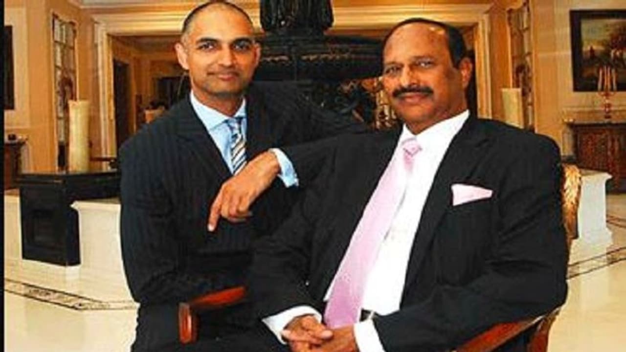 జీవీకే కేసులో ట్విస్ట్: 10 కంపెనీలతో నిధుల మళ్లించినట్టుగా గుర్తించిన సీబీఐ జీవీకే కేసులో ట్విస్ట్: 10 కంపెనీలతో నిధుల మళ్లించినట్టుగా గుర్తించిన సీబీఐ