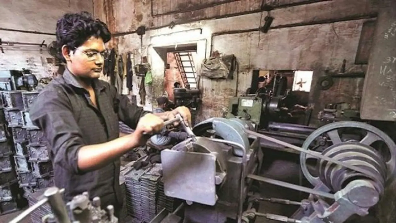 Budget 2022: MSME को मिला 5 लाख करोड़ का बूस्‍टर डोज, ईसीएलजीएस योजना मार्च 2023 तक बढ़ी