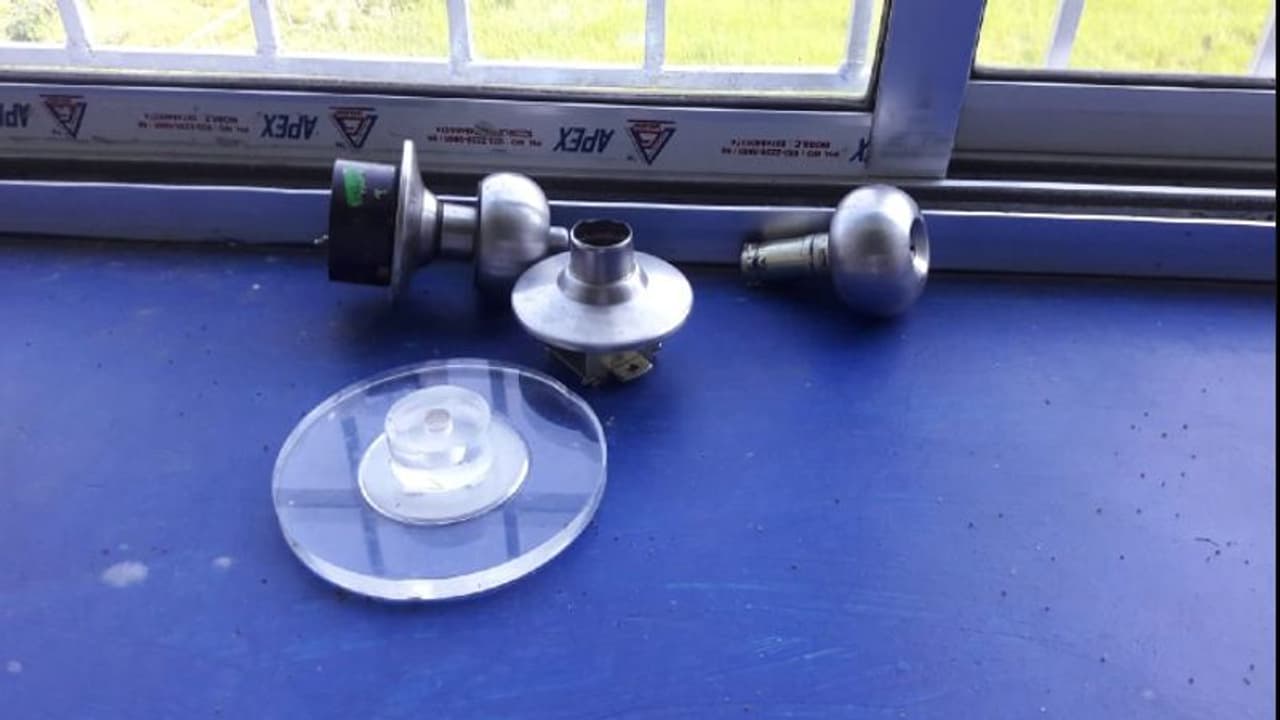 গেস্ট হাউস 'দখল করে' কোয়ারেন্টাইন সেন্টার, ঘরের বেহাল দশায় ক্ষুদ্ধ মালিকপক্ষ