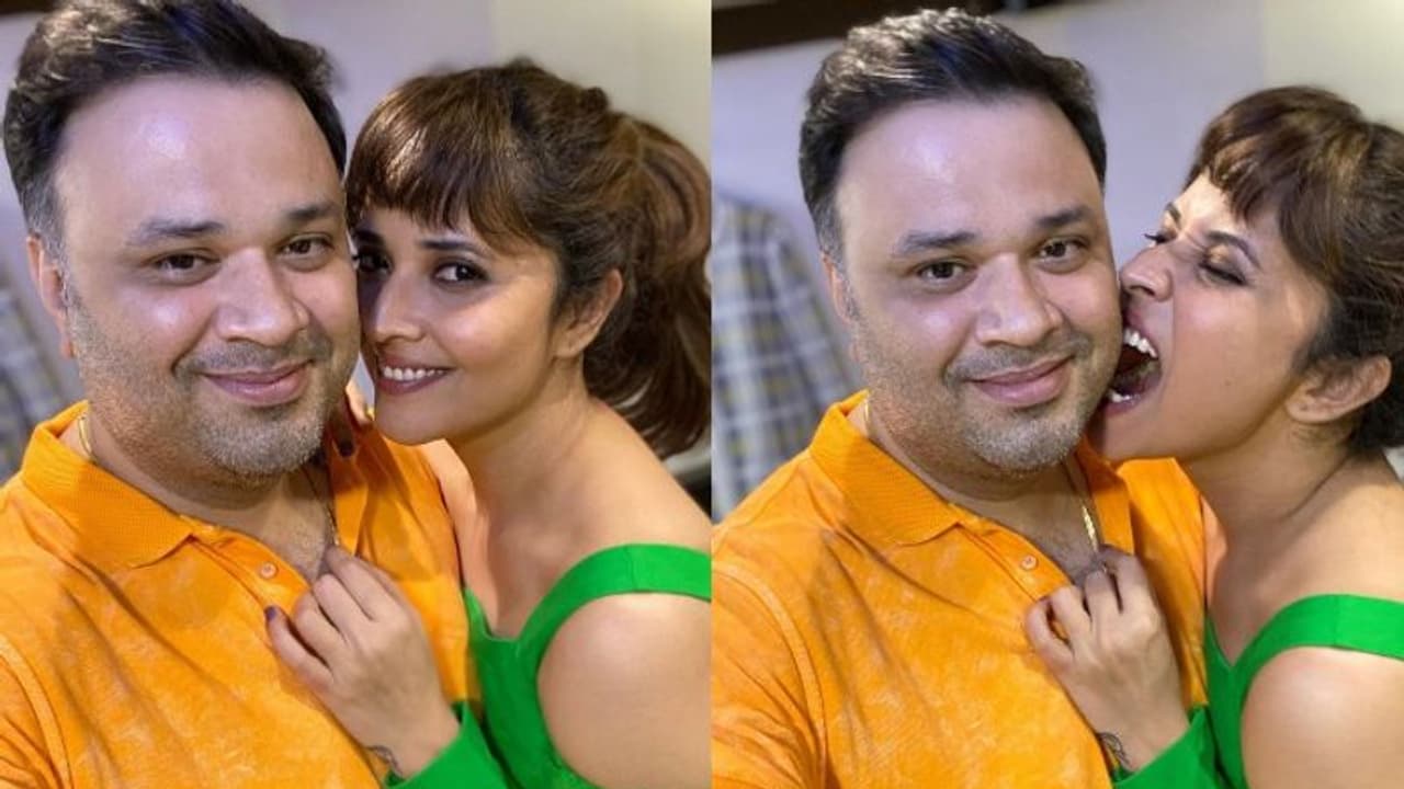 అనసూయకు ధైర్యం చెబుతున్న భర్త.. లొకేషన్కు వెళ్లి మరీ..! అనసూయకు ధైర్యం చెబుతున్న భర్త.. లొకేషన్కు వెళ్లి మరీ..!